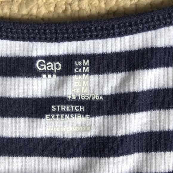 Gap Tank Top like new - Picture 3 of 3